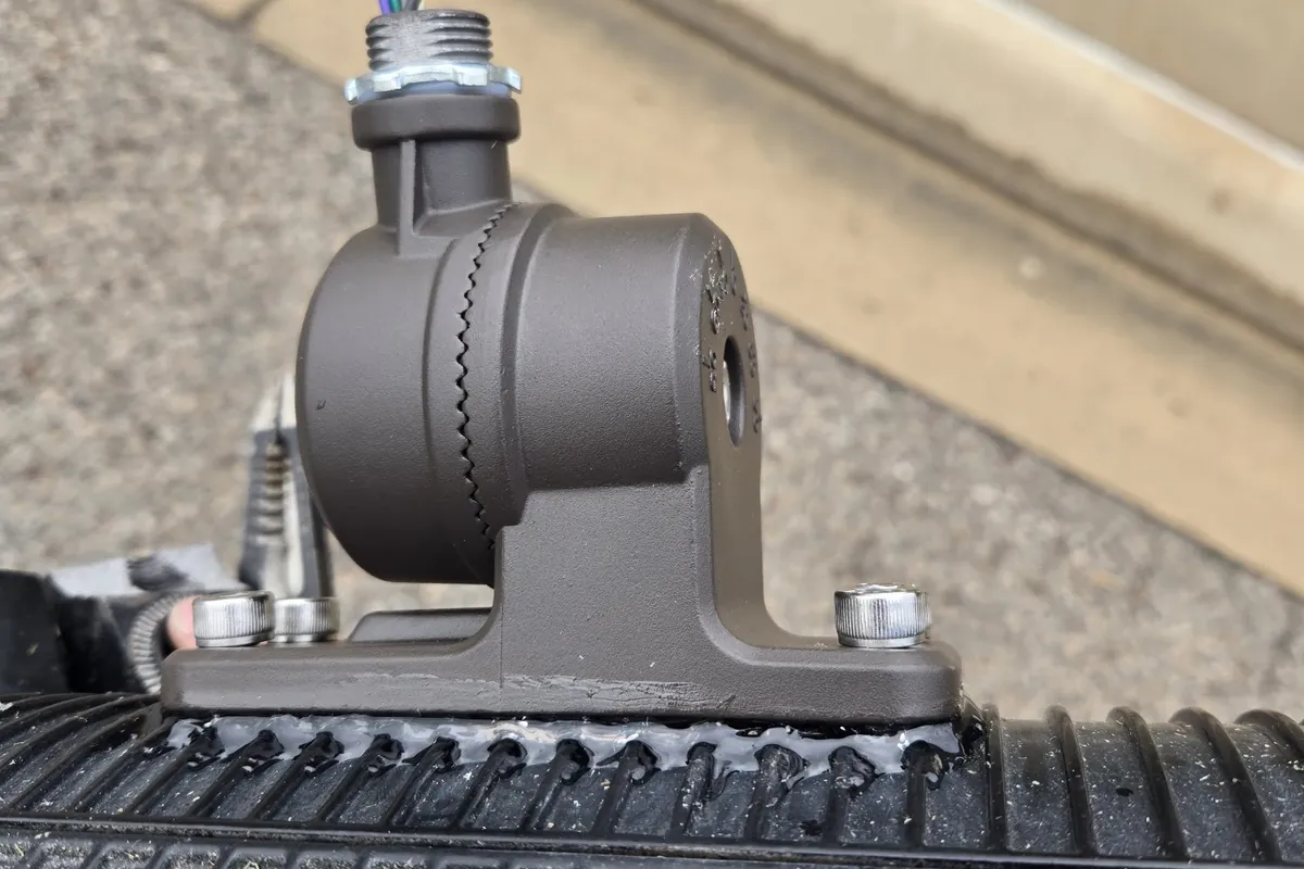 Metal fixture mount with wiring